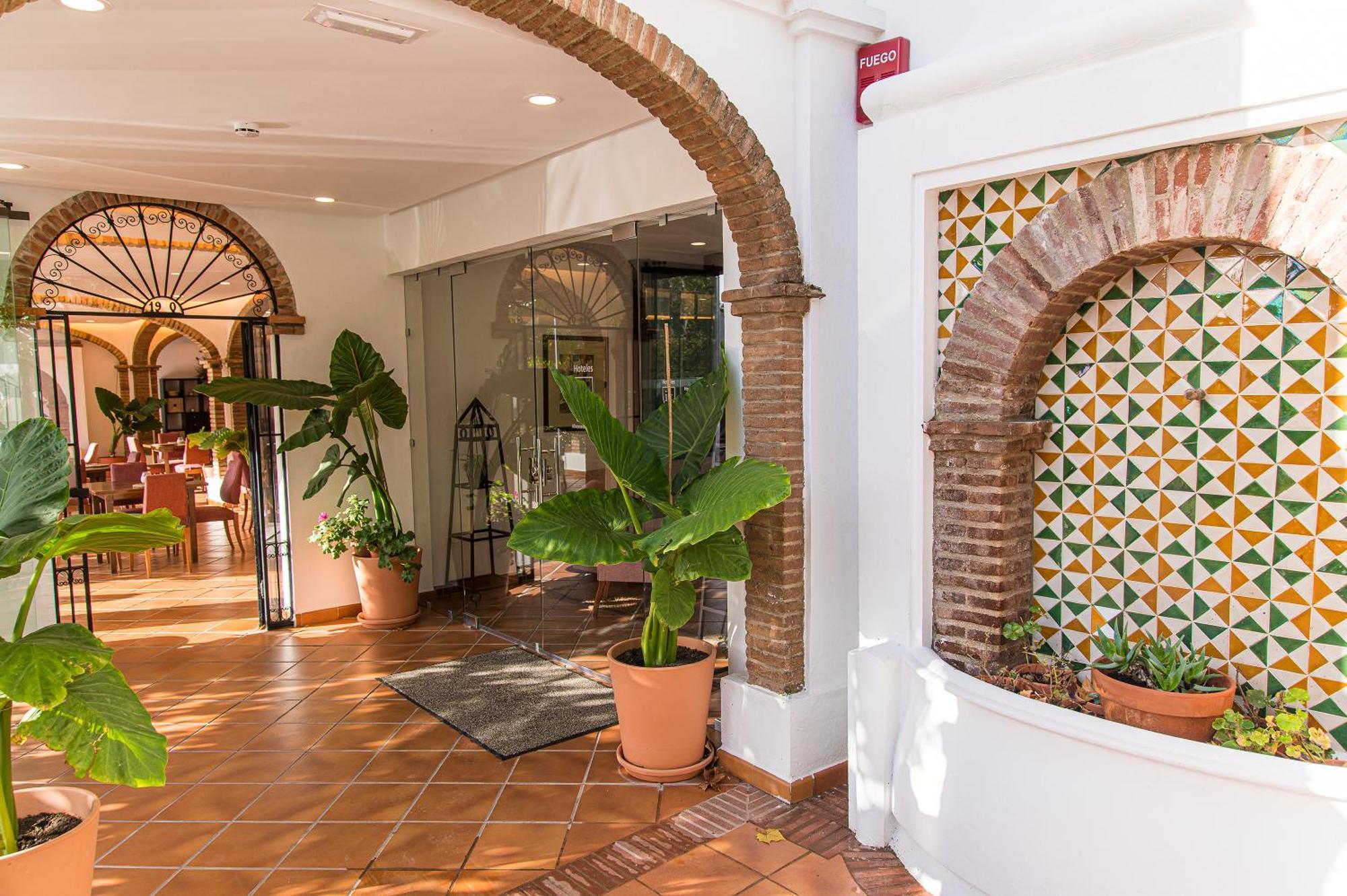 Hotel-Restaurante Casa Garcia Almonaster La Real Exterior foto